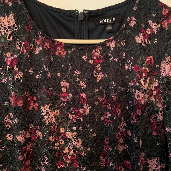 Kensie Multifloral Printed Lace Bodycon Dress - Picture 4 of 5